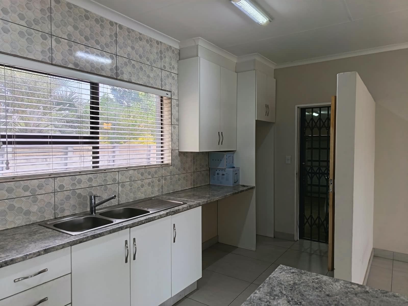 Cottage for rent in Brackenhurst, Alberton