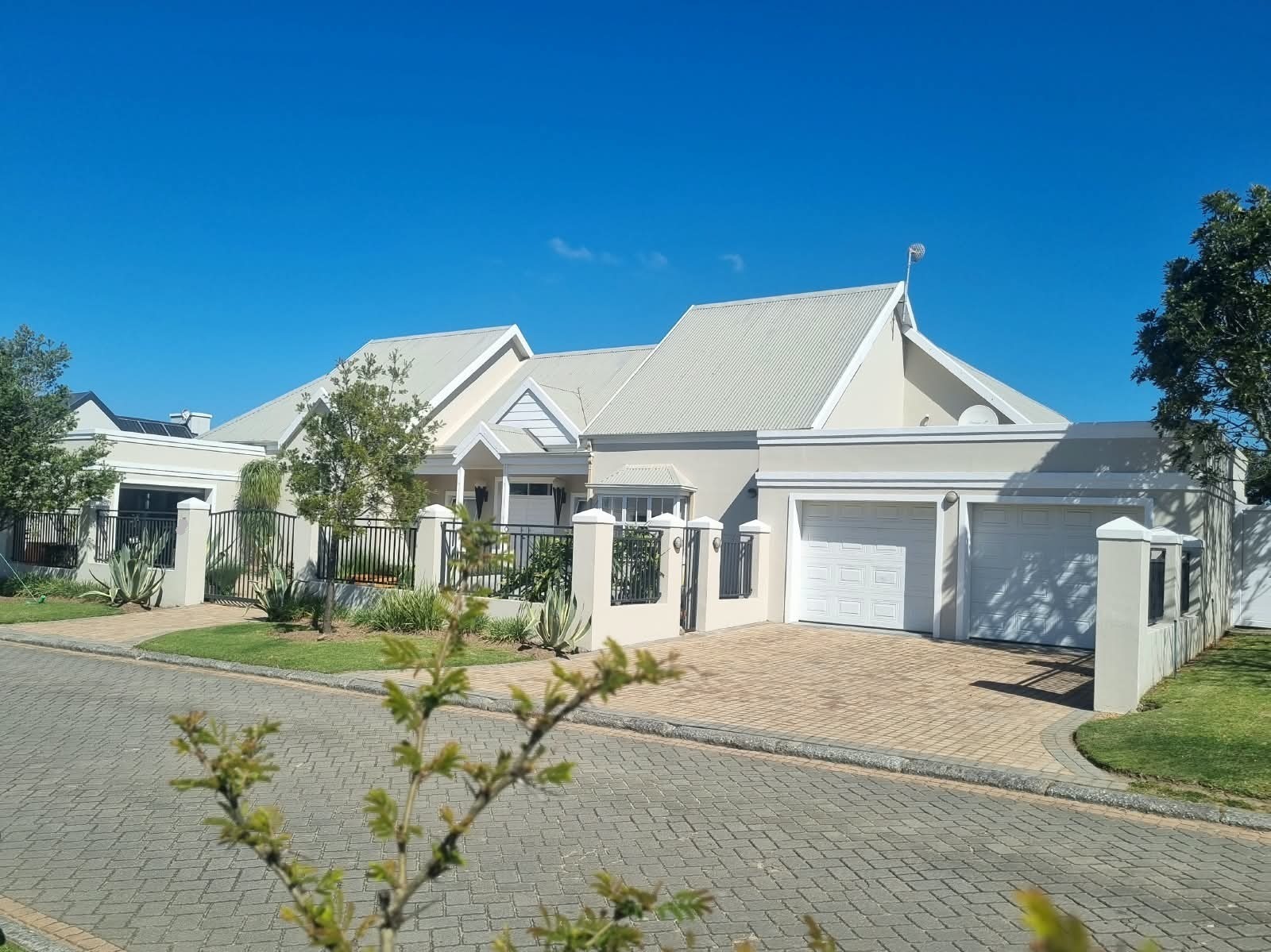 House For Sale in Kingswood Golf Estate George