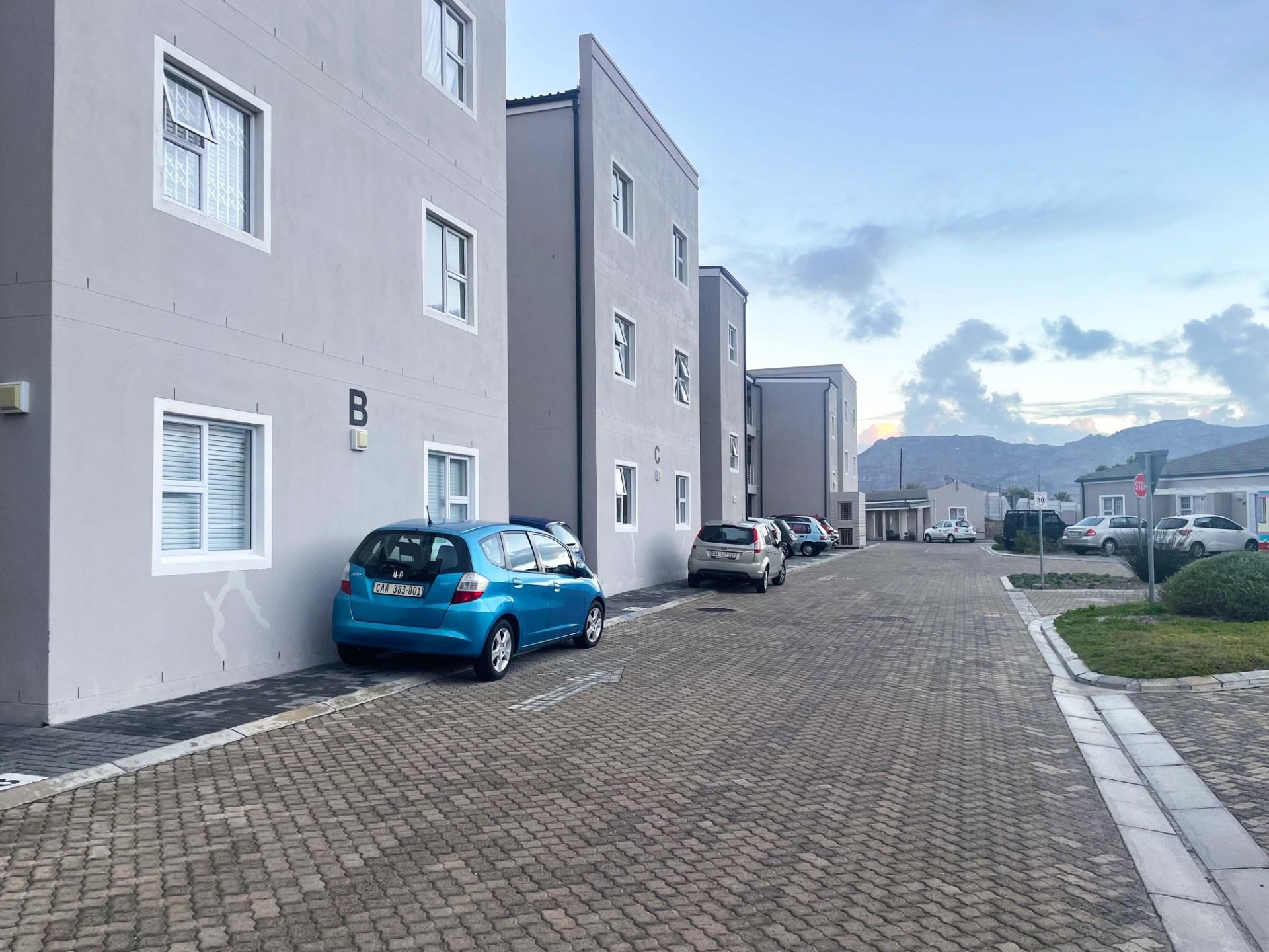 Apartment for rent in Heathfield, Cape Town, 52 m²