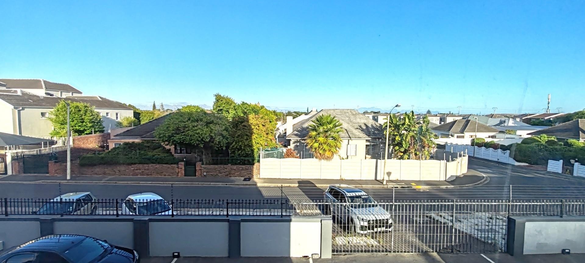 Apartment for sale in Heathfield, Cape Town, 12, Bergvliet Vistas, 59 Main Service Road, Heathfield, Cape Town, Western Cape, 46 m²