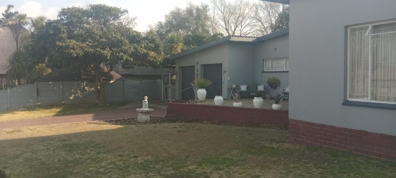 House for sale in Bethal, 1012 m²
