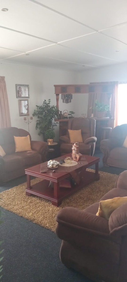 House for sale in Bethal, 1012 m²