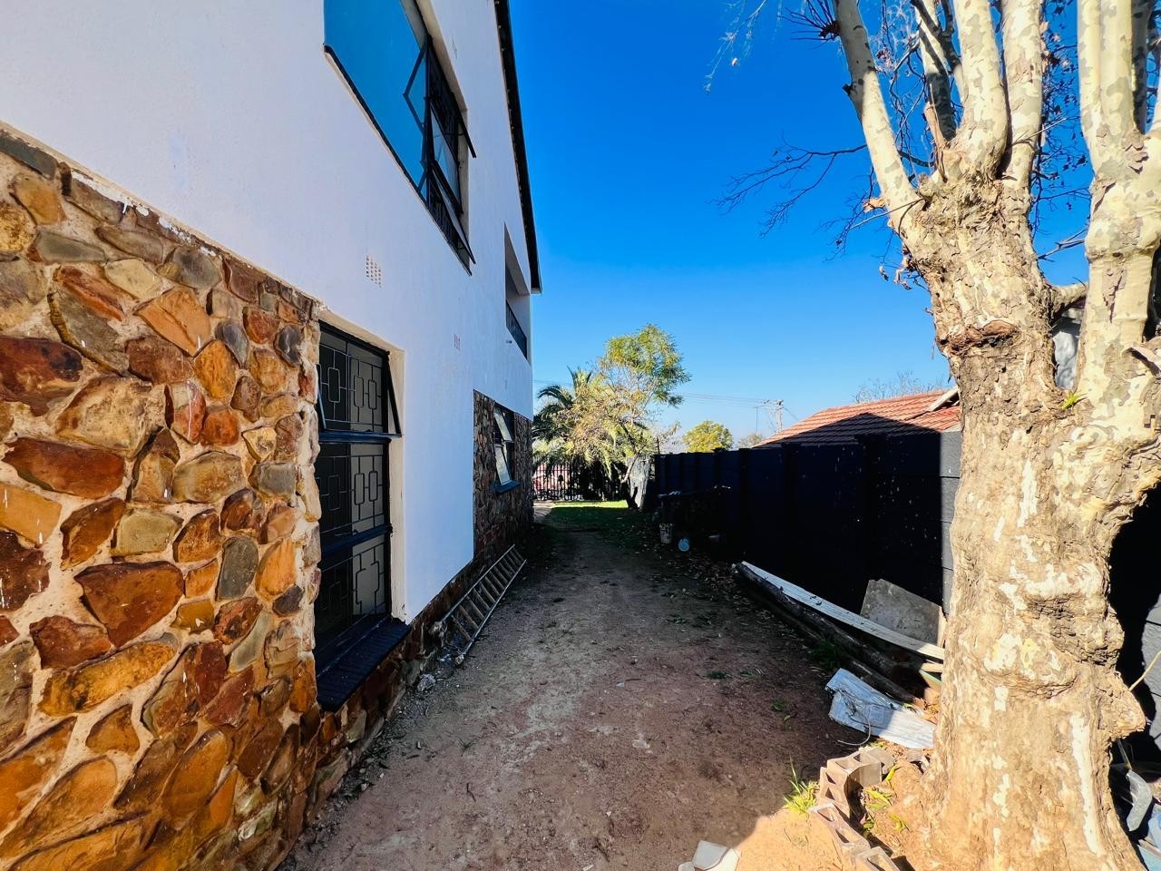 House for sale in Kibler Park, Johannesburg, 1190 m²
