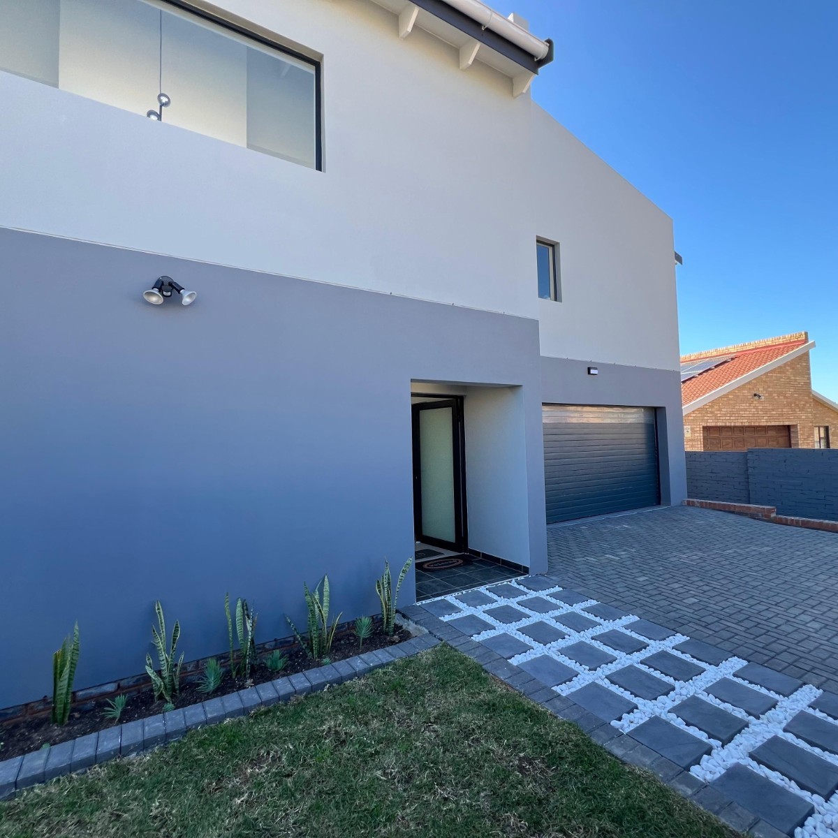House for sale in Wavecrest, Jeffreys Bay, 265 m²