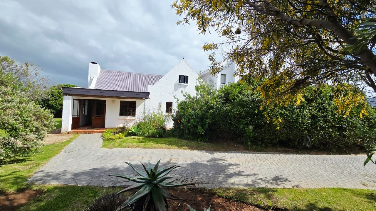 House for sale in Boggomsbaai, Mossel Bay, 5 Keurboom singel, Boggomsbaai, Mossel Bay, Western Cape, 257 m²