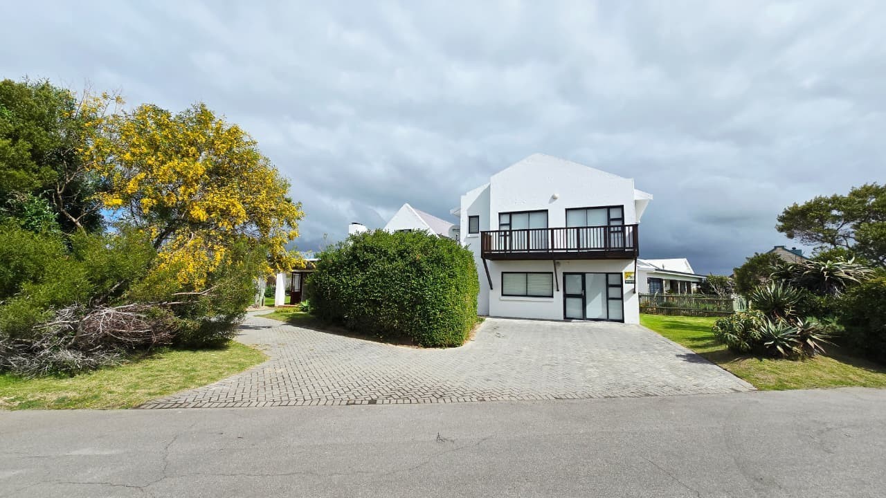 House for sale in Boggomsbaai, Mossel Bay, 5 Keurboom singel, Boggomsbaai, Mossel Bay, Western Cape, 257 m²