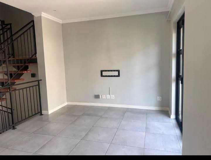 Complex for rent in Bryanston, Sandton, A1, Coppermills, 107 devonshire avenue, Bryanston, Sandton, Gauteng