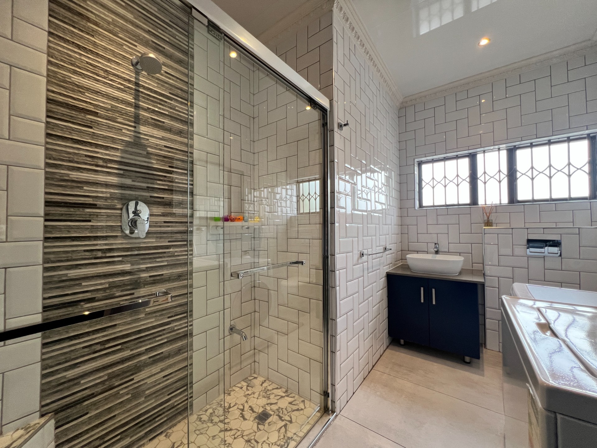 House for sale in Mondeor, Johannesburg, 244 m²
