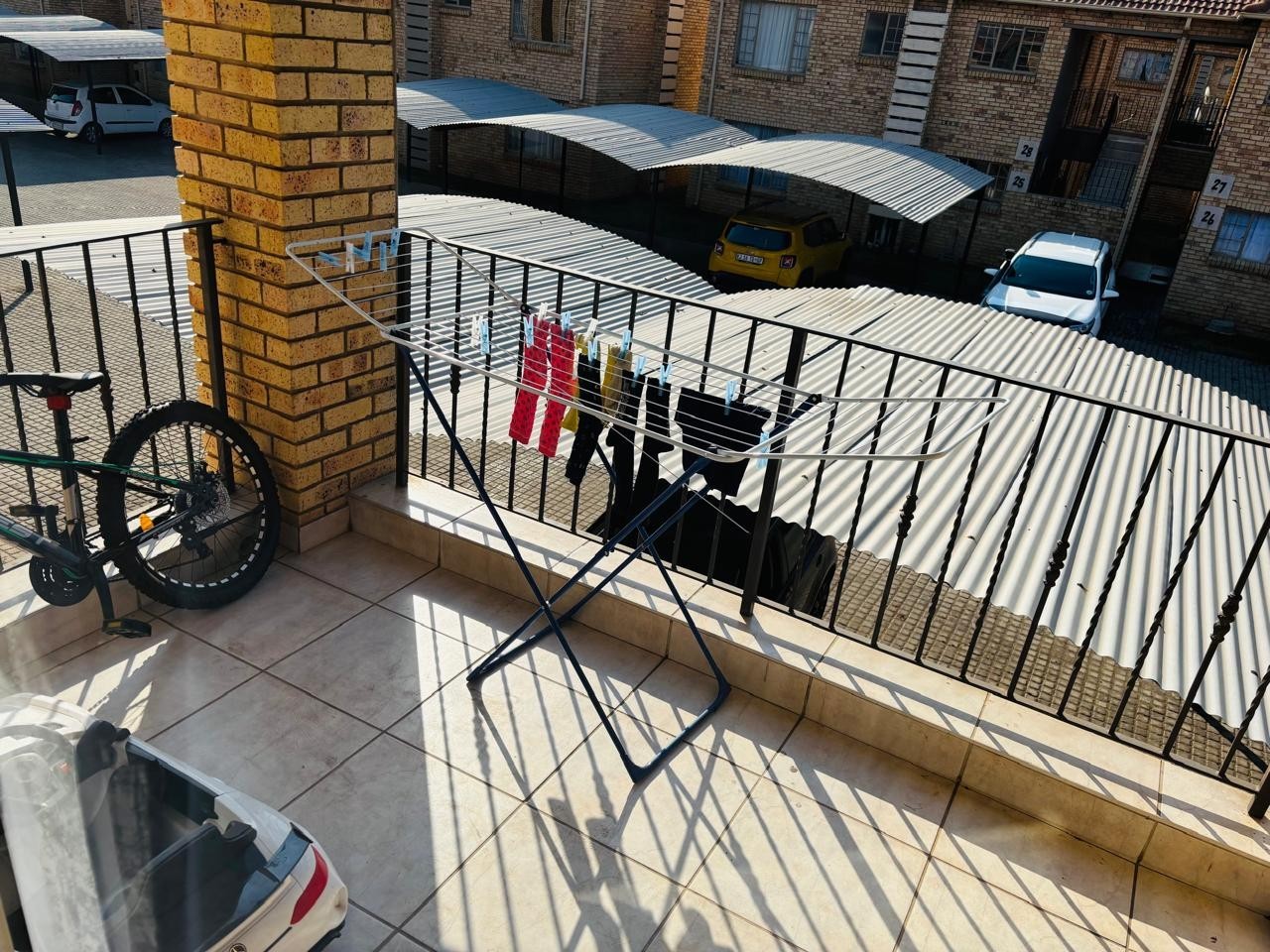 Apartment for sale in Sylviavale, Vanderbijlpark, 68 m²