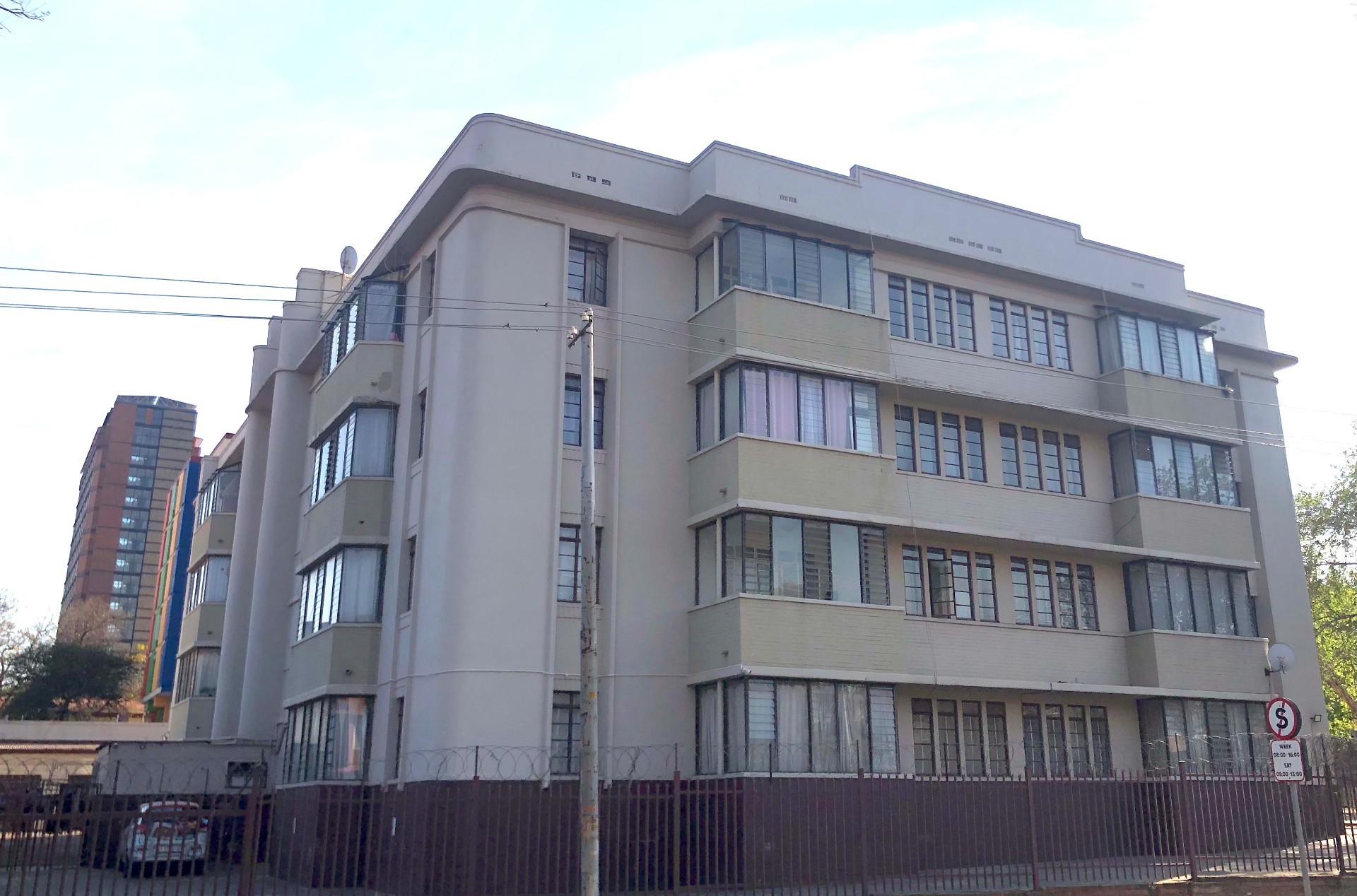 Apartment for rent in Arcadia, Pretoria, 2 (3rd floor), Hannah Court, 347 Leyds street, Arcadia, Pretoria, Gauteng