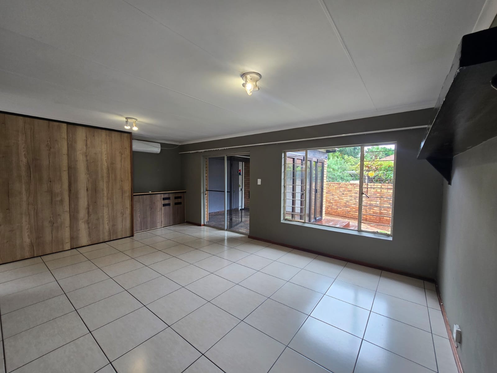 Townhouse for sale in Annlin, Pretoria, 93 m²