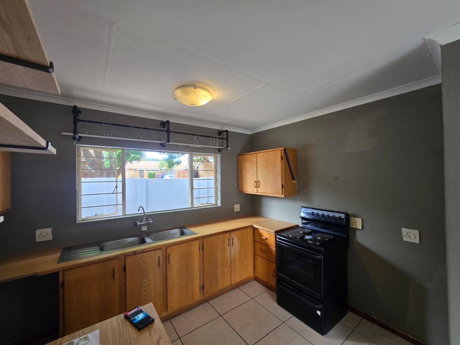 Townhouse for sale in Annlin, Pretoria, 93 m²