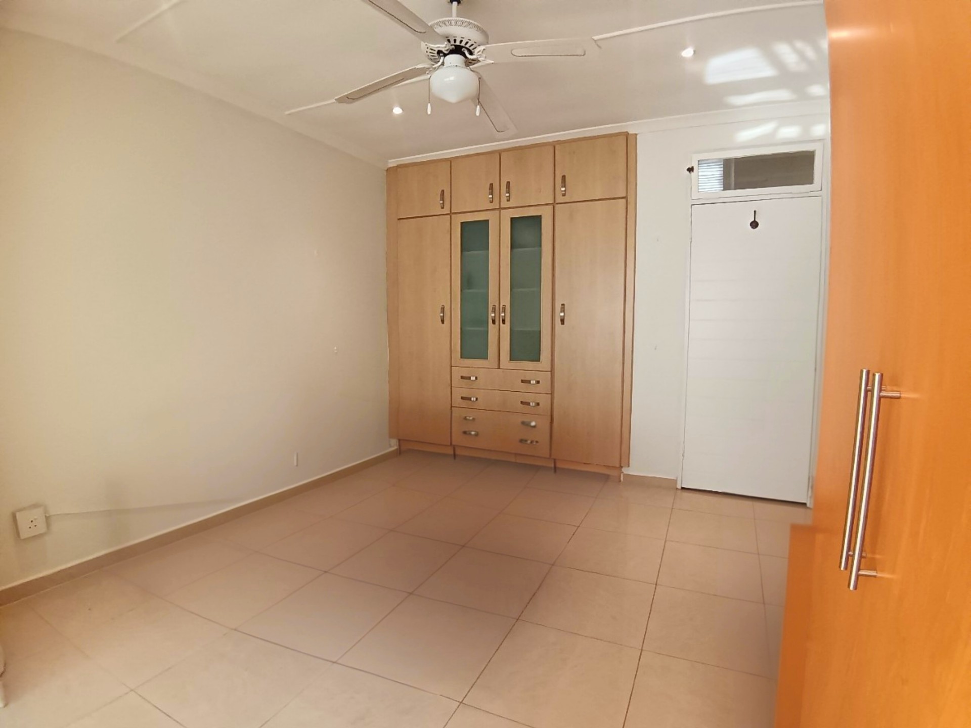 Apartment for sale in Essenwood, Durban, KwaZulu Natal, 110 m²