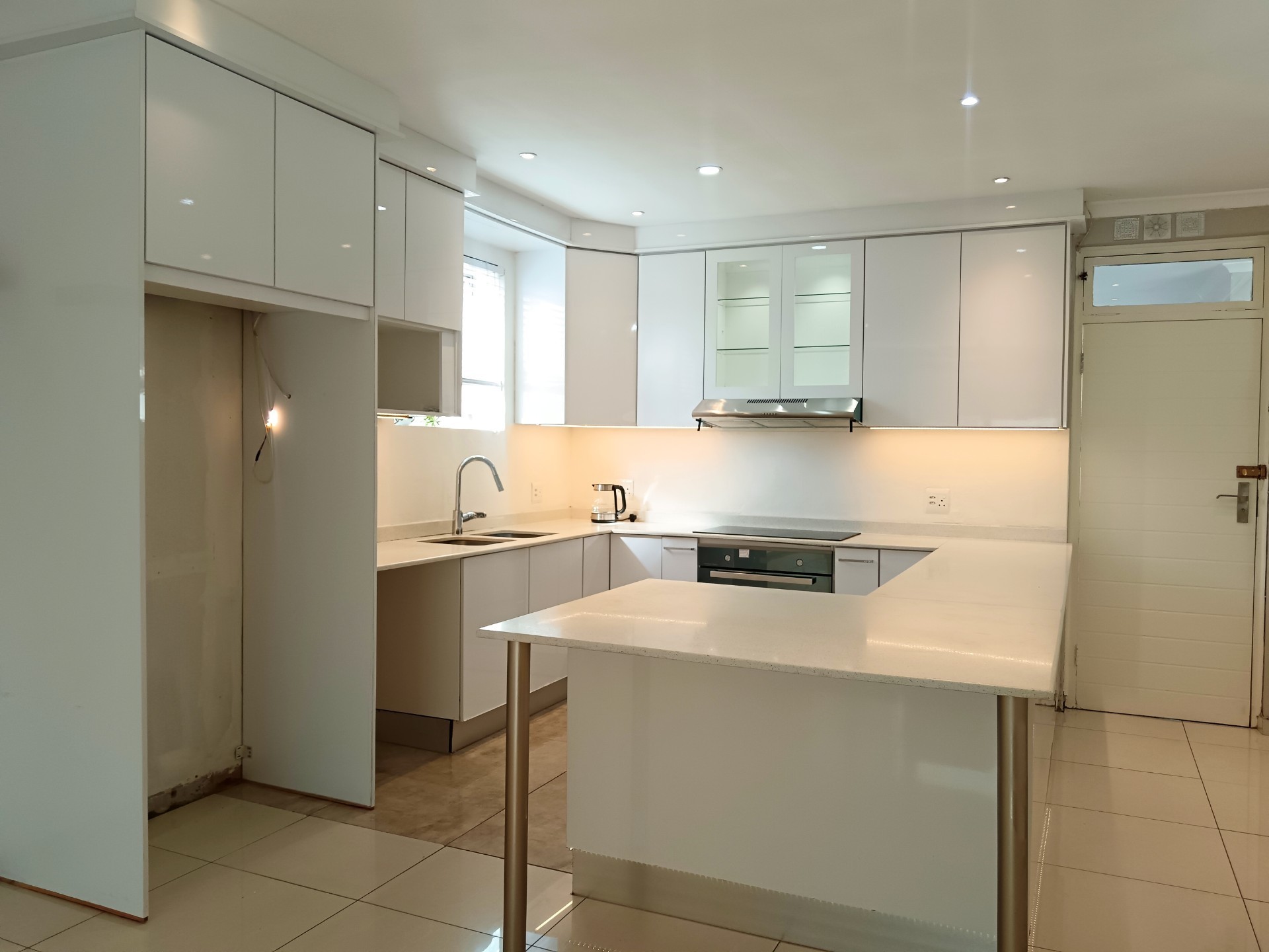 Apartment for sale in Essenwood, Durban, KwaZulu Natal, 110 m²