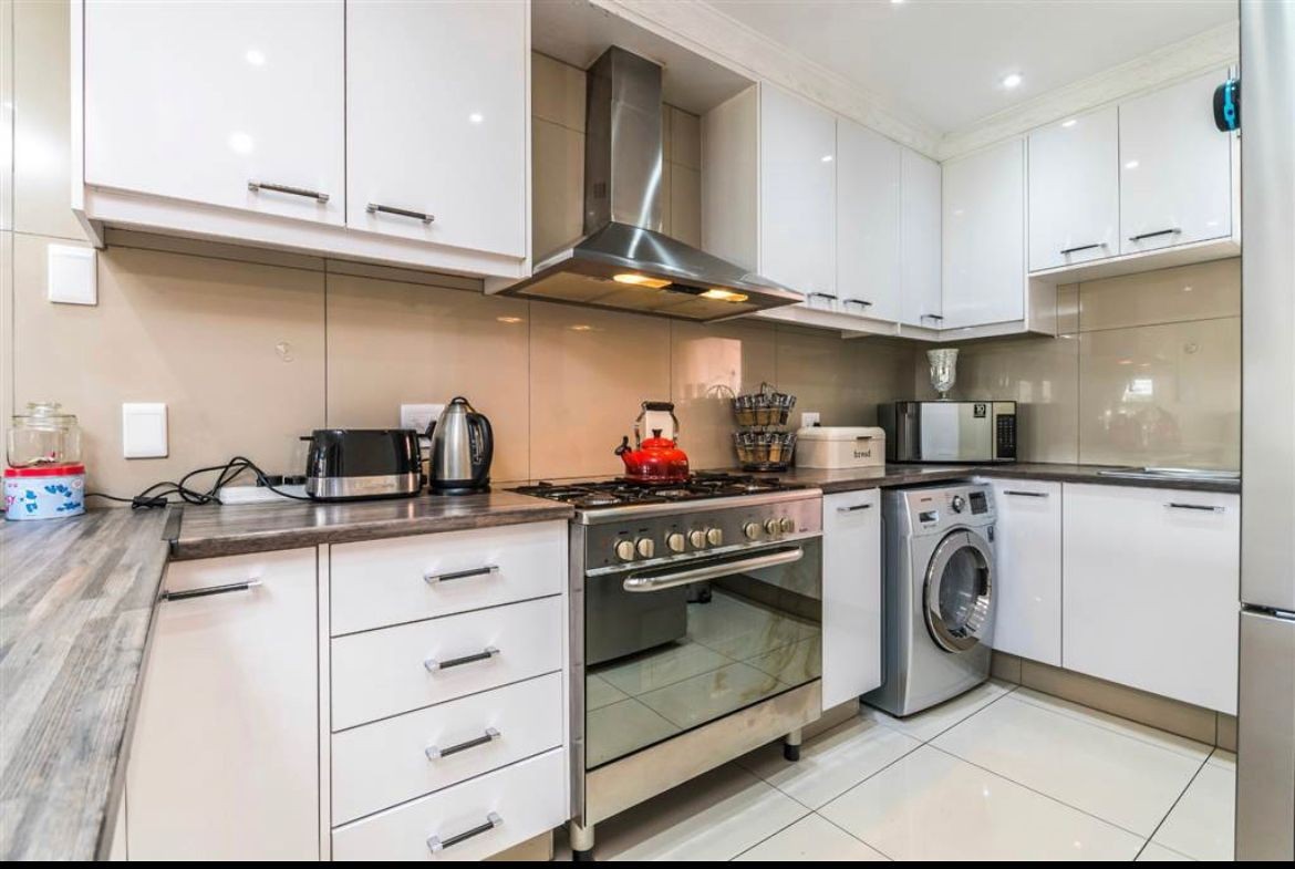Apartment for rent in Illovo, Sandton, 0, Tilbury, 47 North Street, Illovo, Sandton, Gauteng, 120 m²