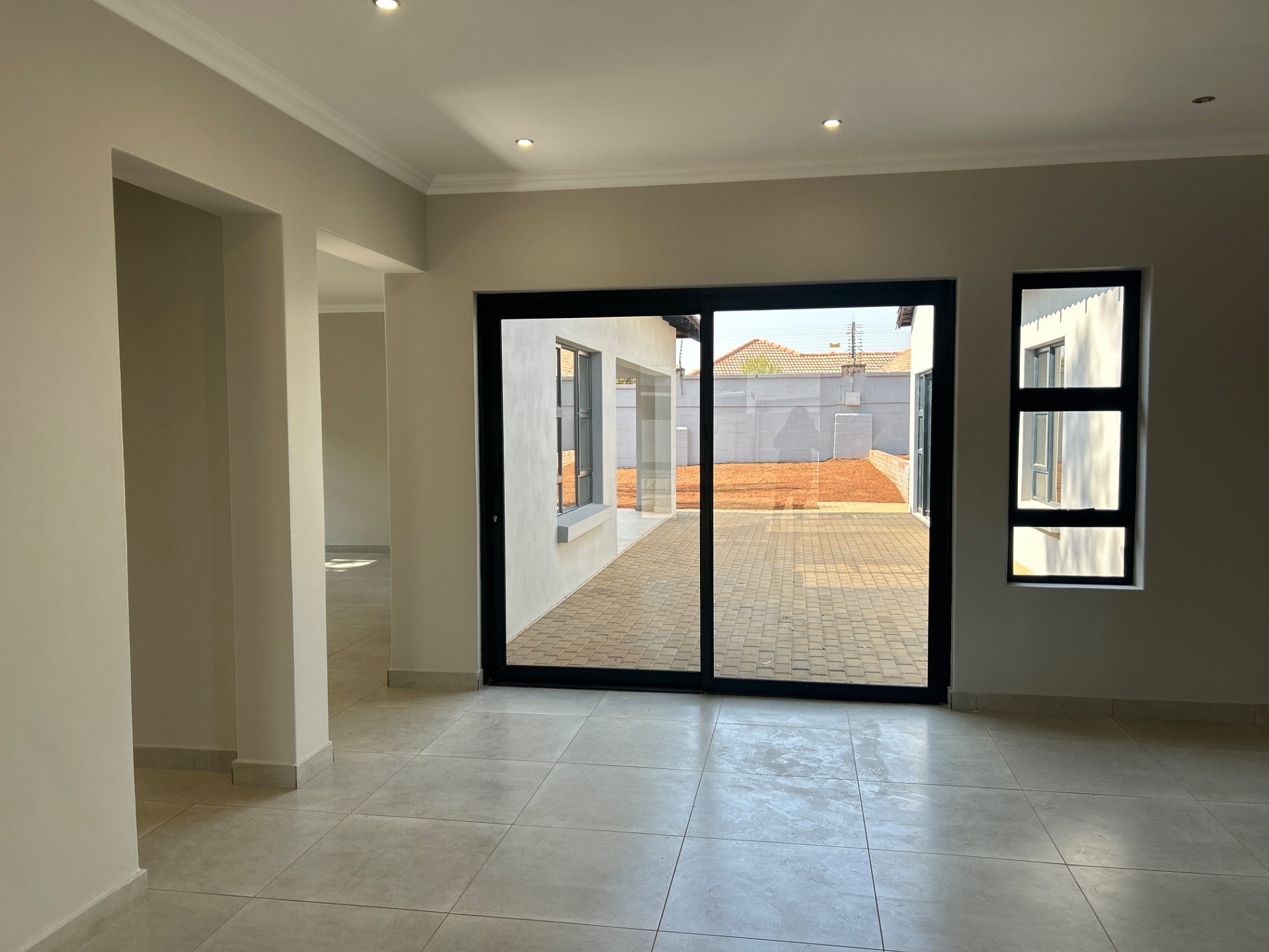 House for sale in Silverwoods Country Estate, Pretoria, 298 m²