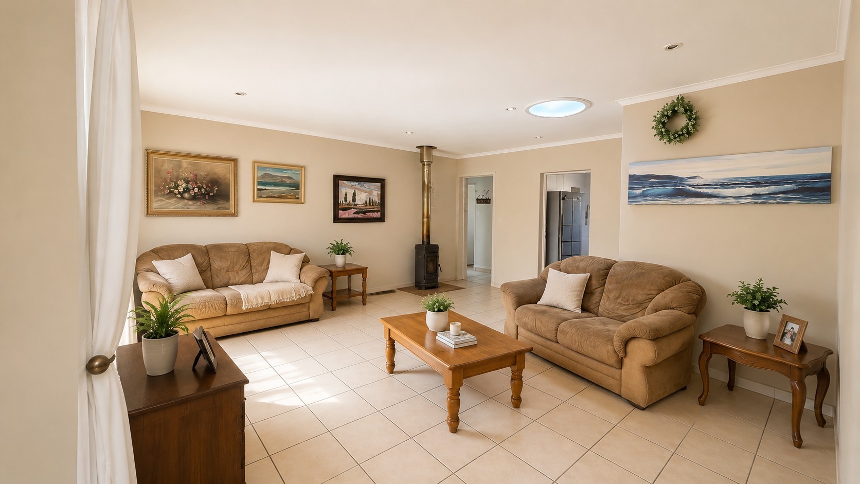 Townhouse for rent in Equestria, Pretoria, 161 m²