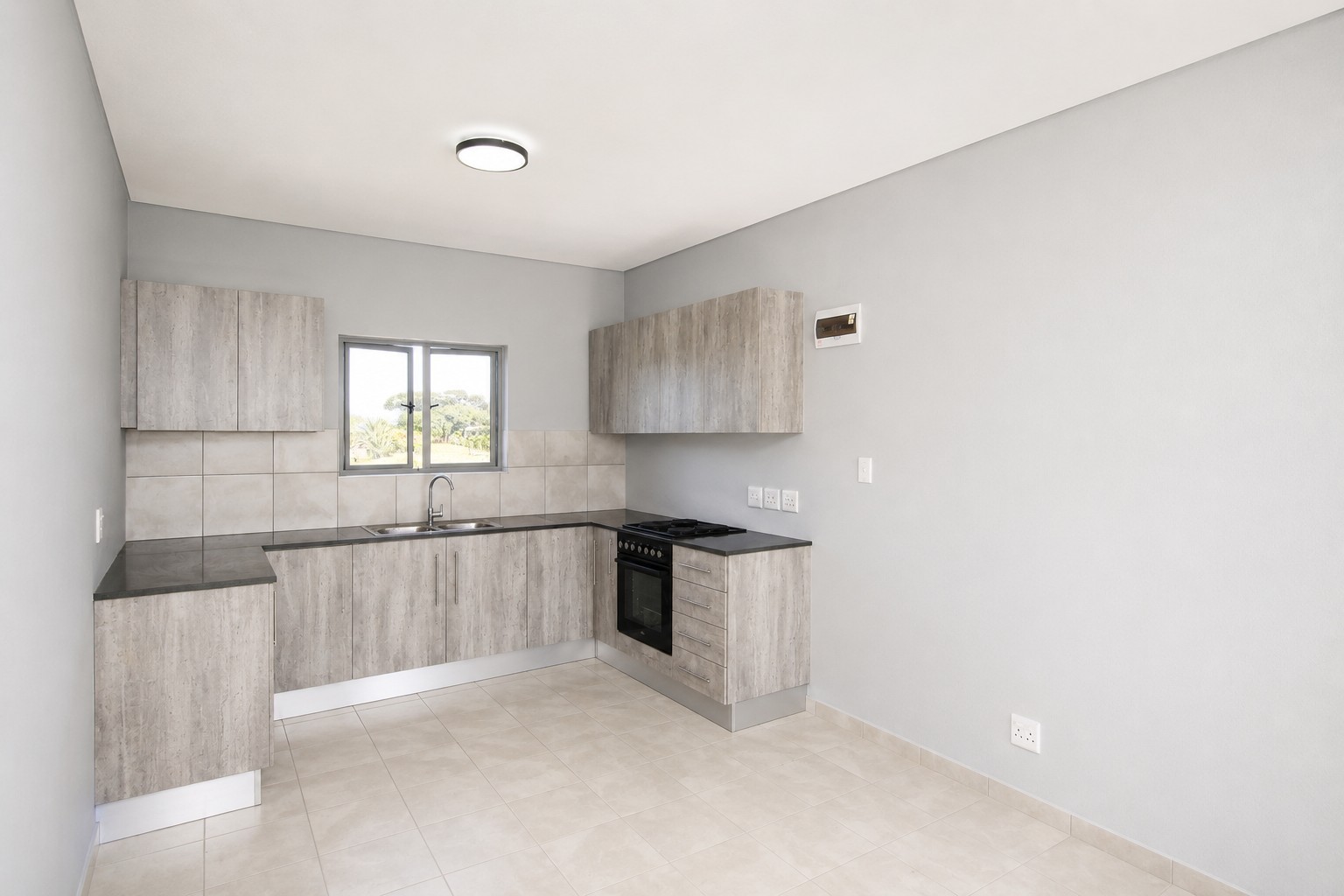 Duplex for sale in Ruyterwacht, Goodwood, 120 m²