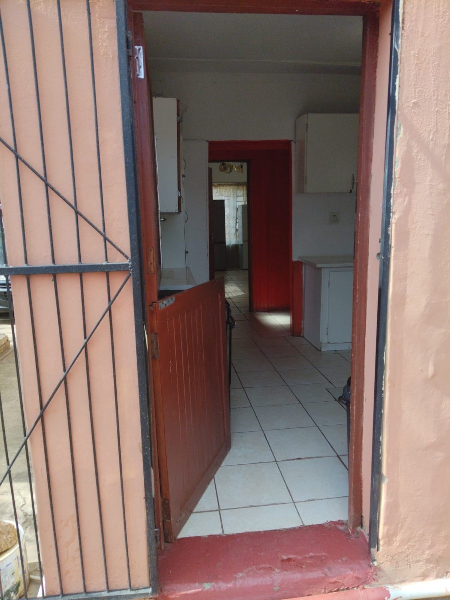 House for sale in Queenstown Central, Queenstown, 12 Blesbok Street, Queenstown Central, Queenstown, Eastern Cape, 687 m²