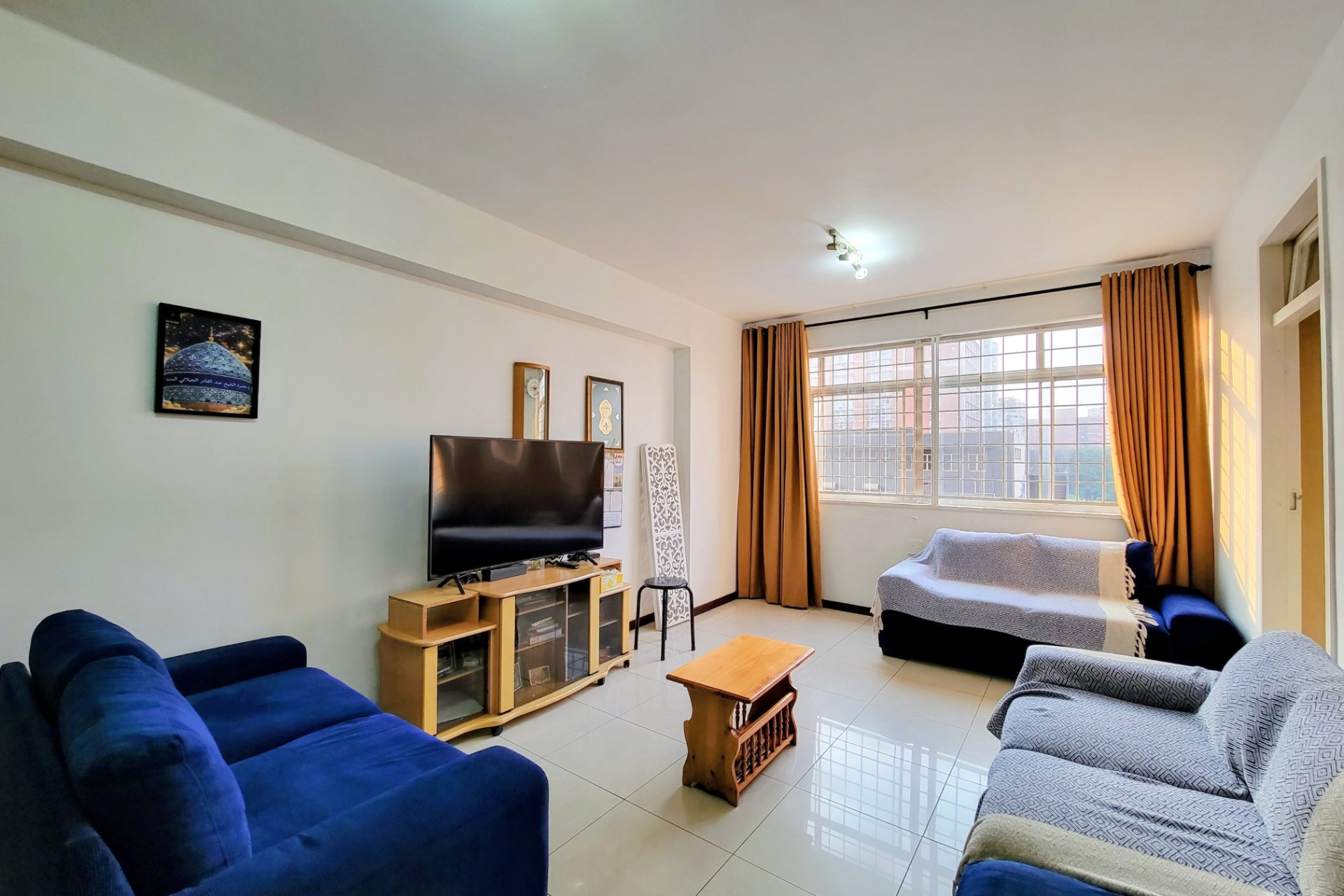 Apartment for sale in North Beach, Durban, KwaZulu Natal, 102 m²