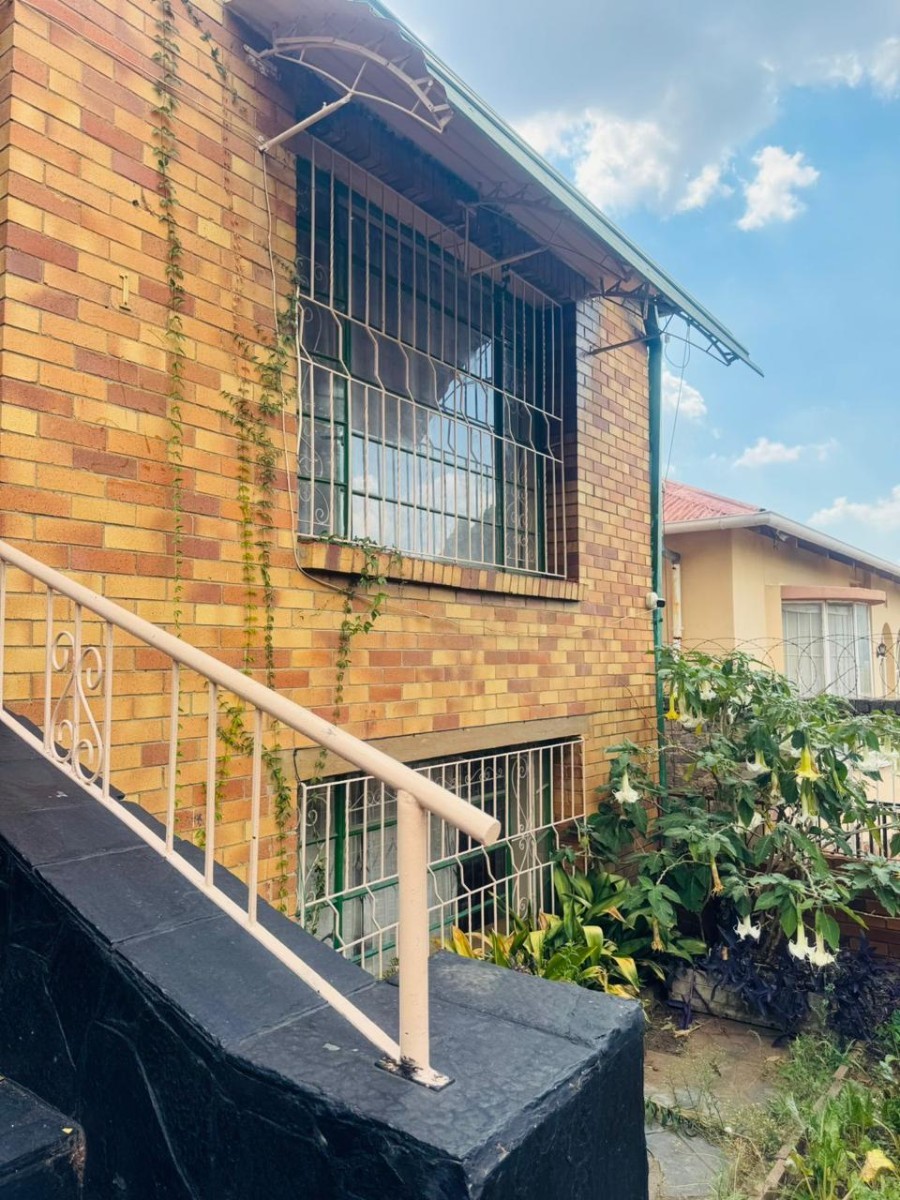 House for sale in Kensington, Johannesburg, 495 m²