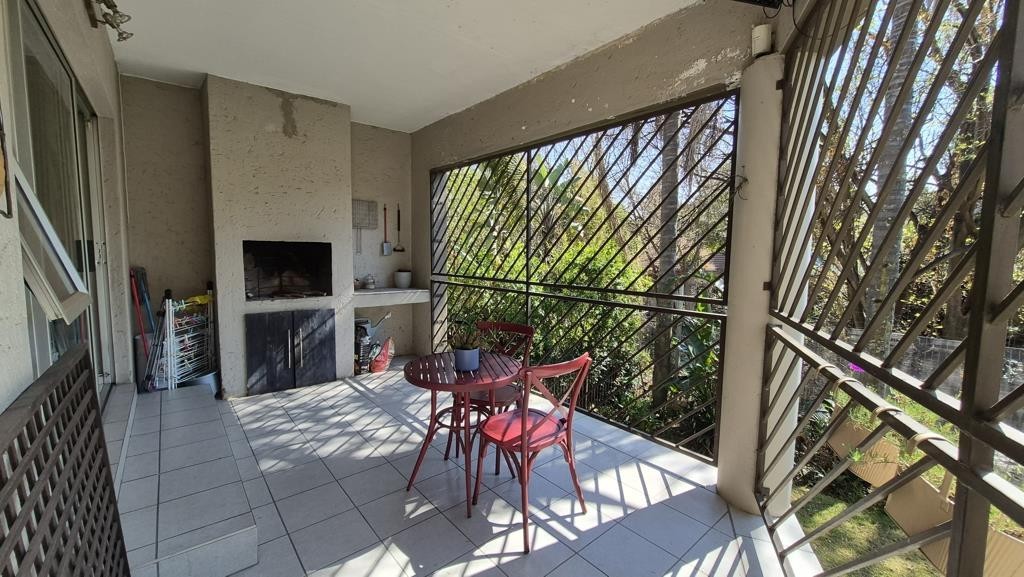Apartment for rent in Bryanston, Sandton, 0, Balmoral Complex, 20 Cedar Street, Bryanston, Sandton, Gauteng, 74 m²