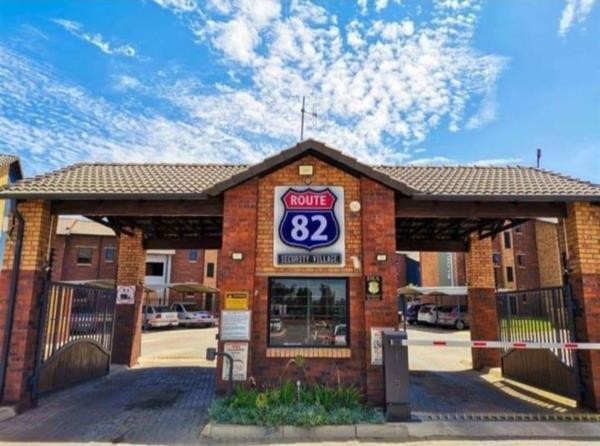 House for sale in Kibler Park, Johannesburg, 48 m²
