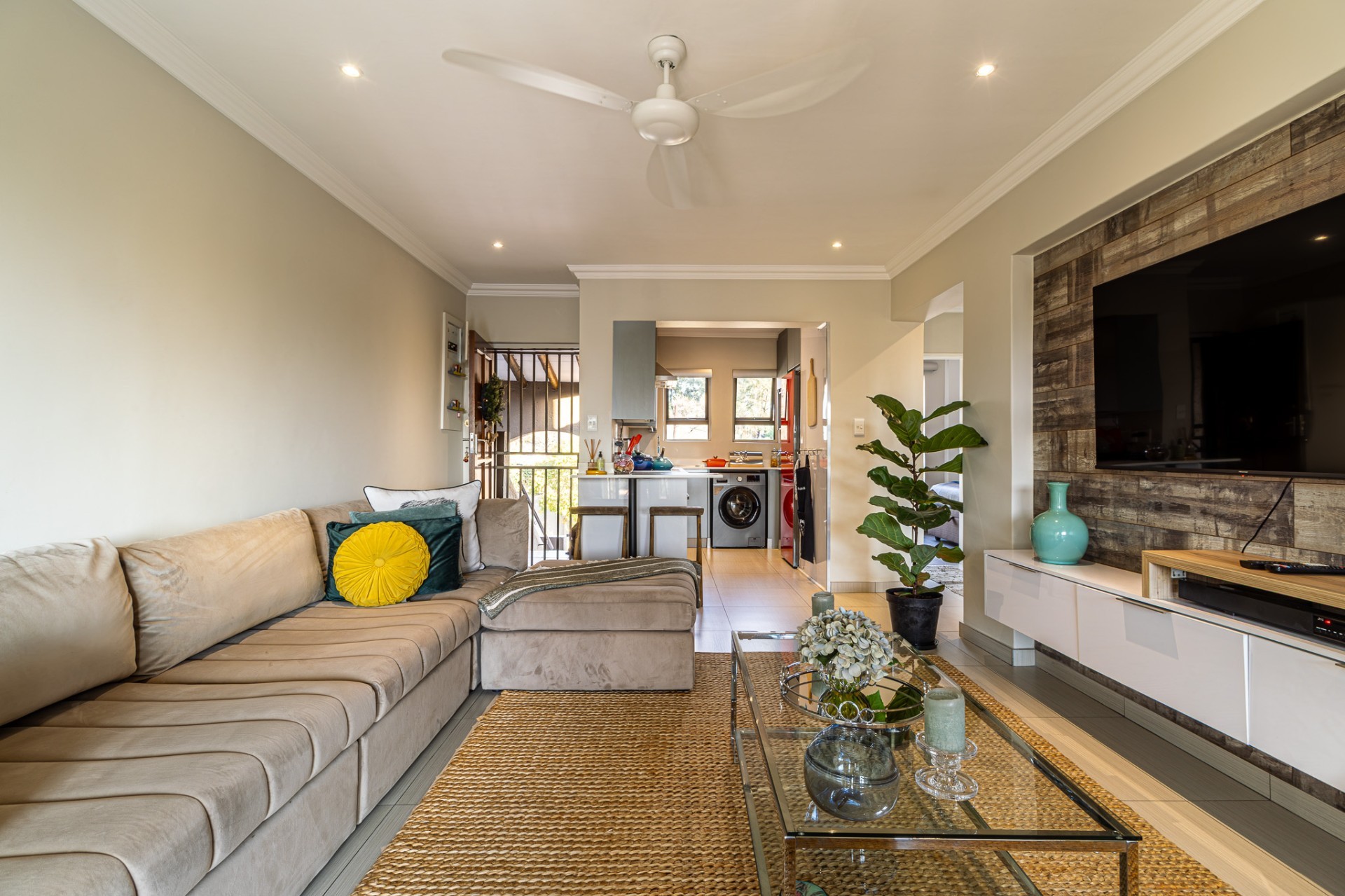 Apartment for sale in Fourways, Sandton, 80 m²