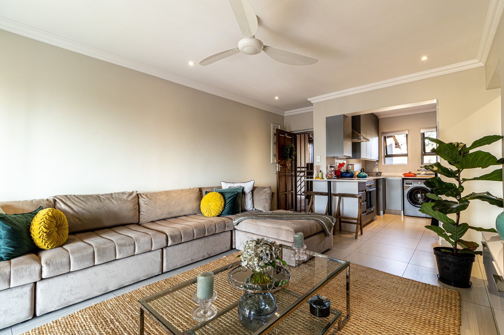 Apartment for sale in Fourways, Sandton, 80 m²