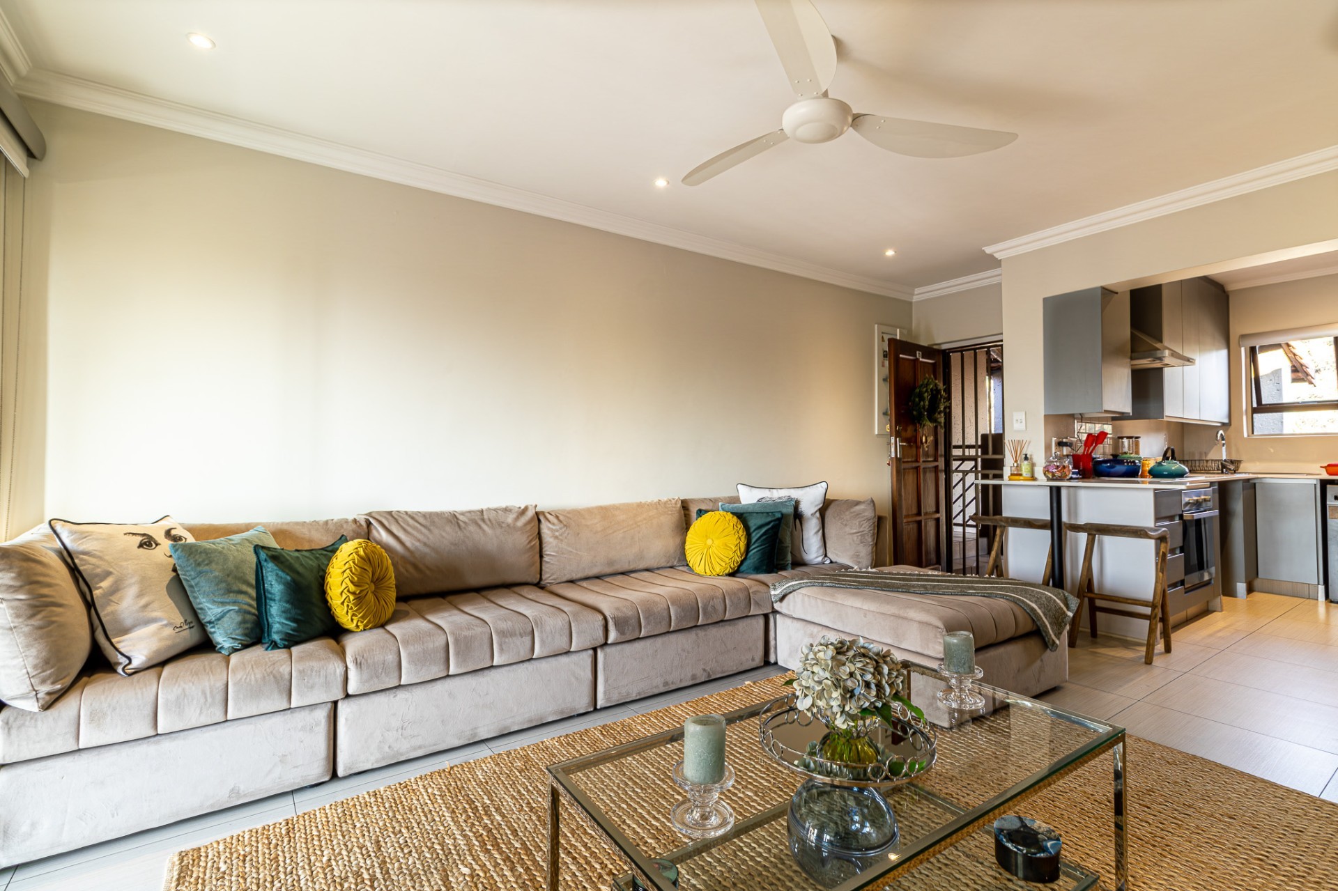 Apartment for sale in Fourways, Sandton, 80 m²