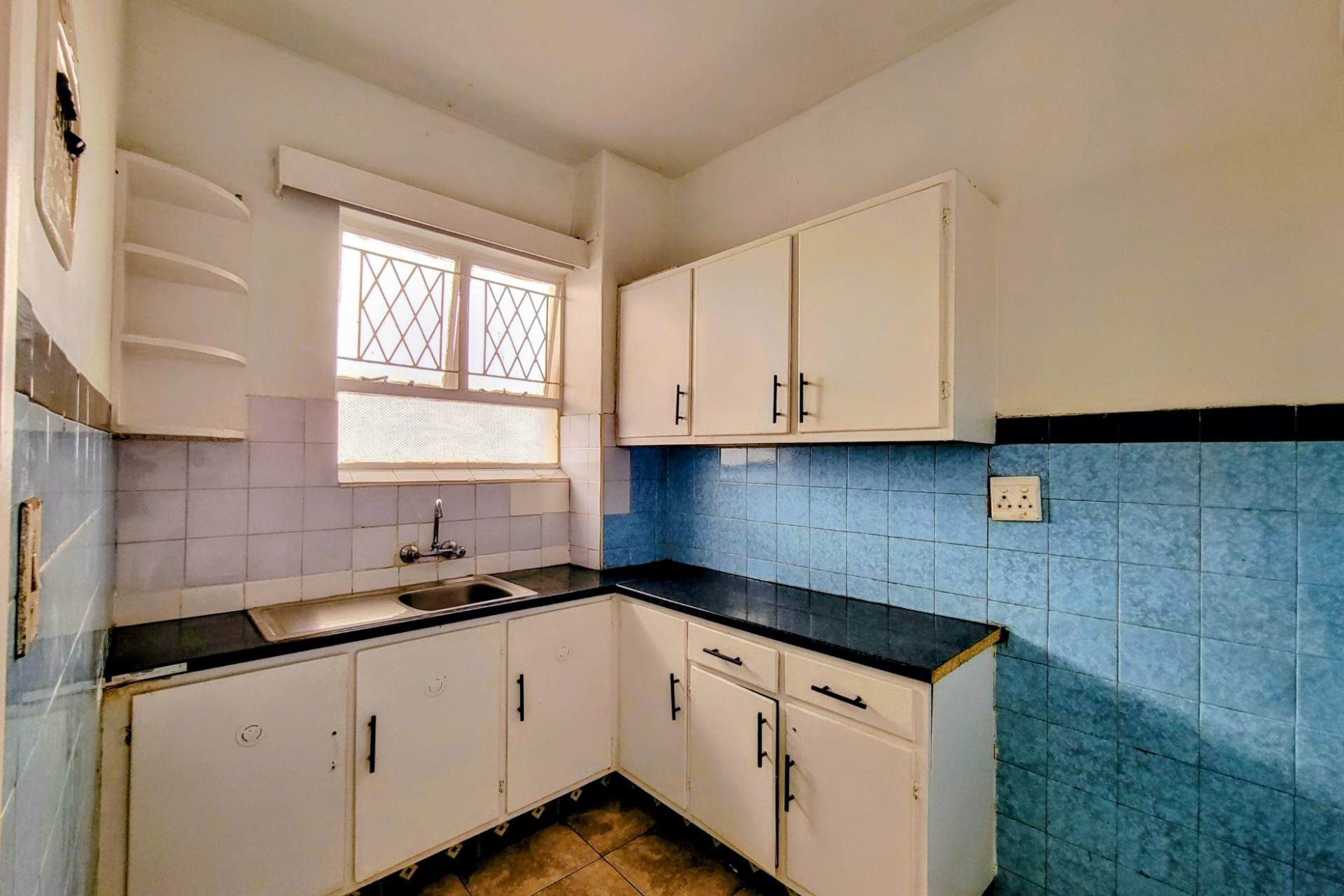 Apartment for sale in South Beach, Durban, KwaZulu Natal, 75 m²