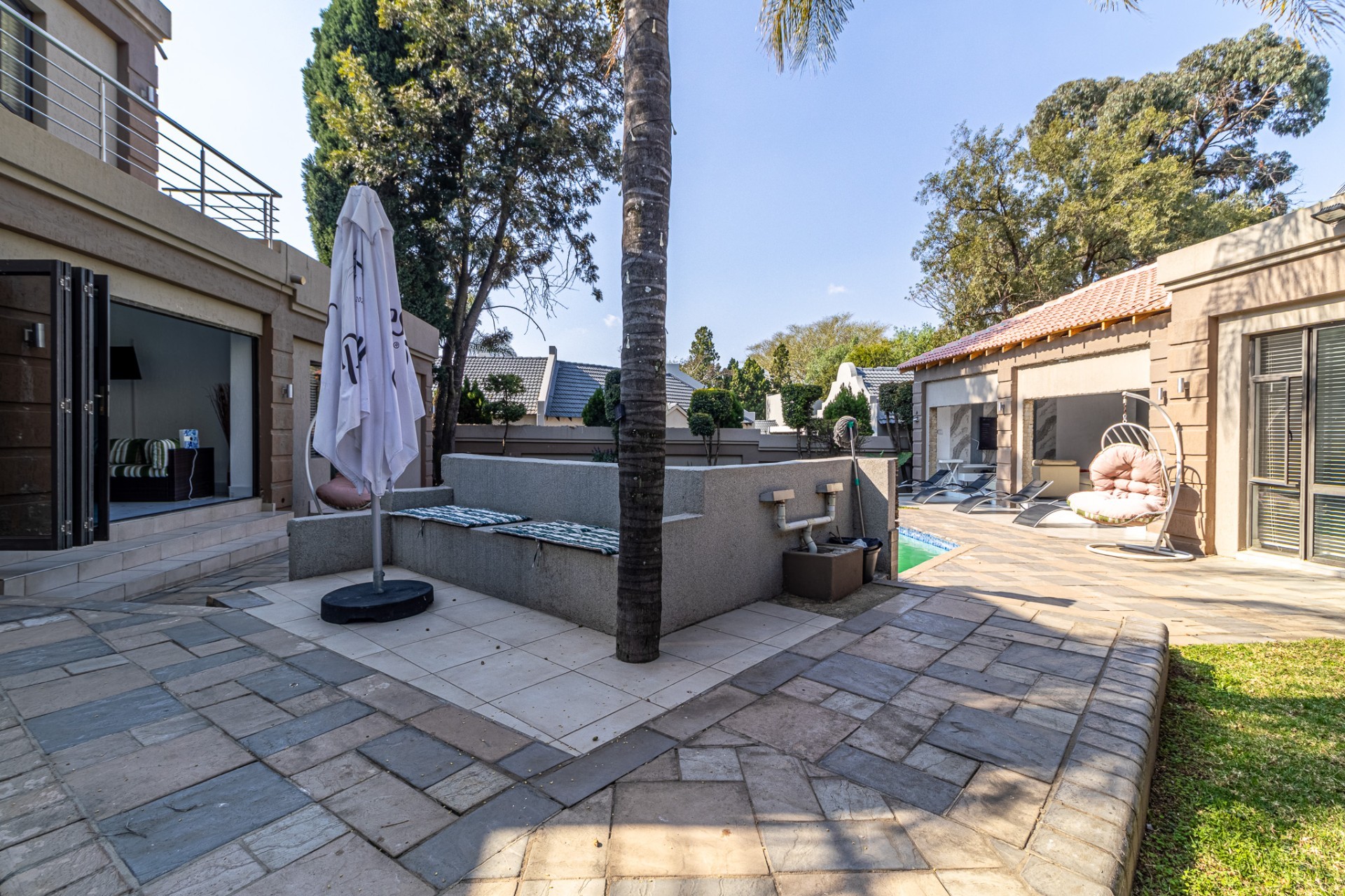 House for sale in Fourways Gardens, Sandton, 553 m²
