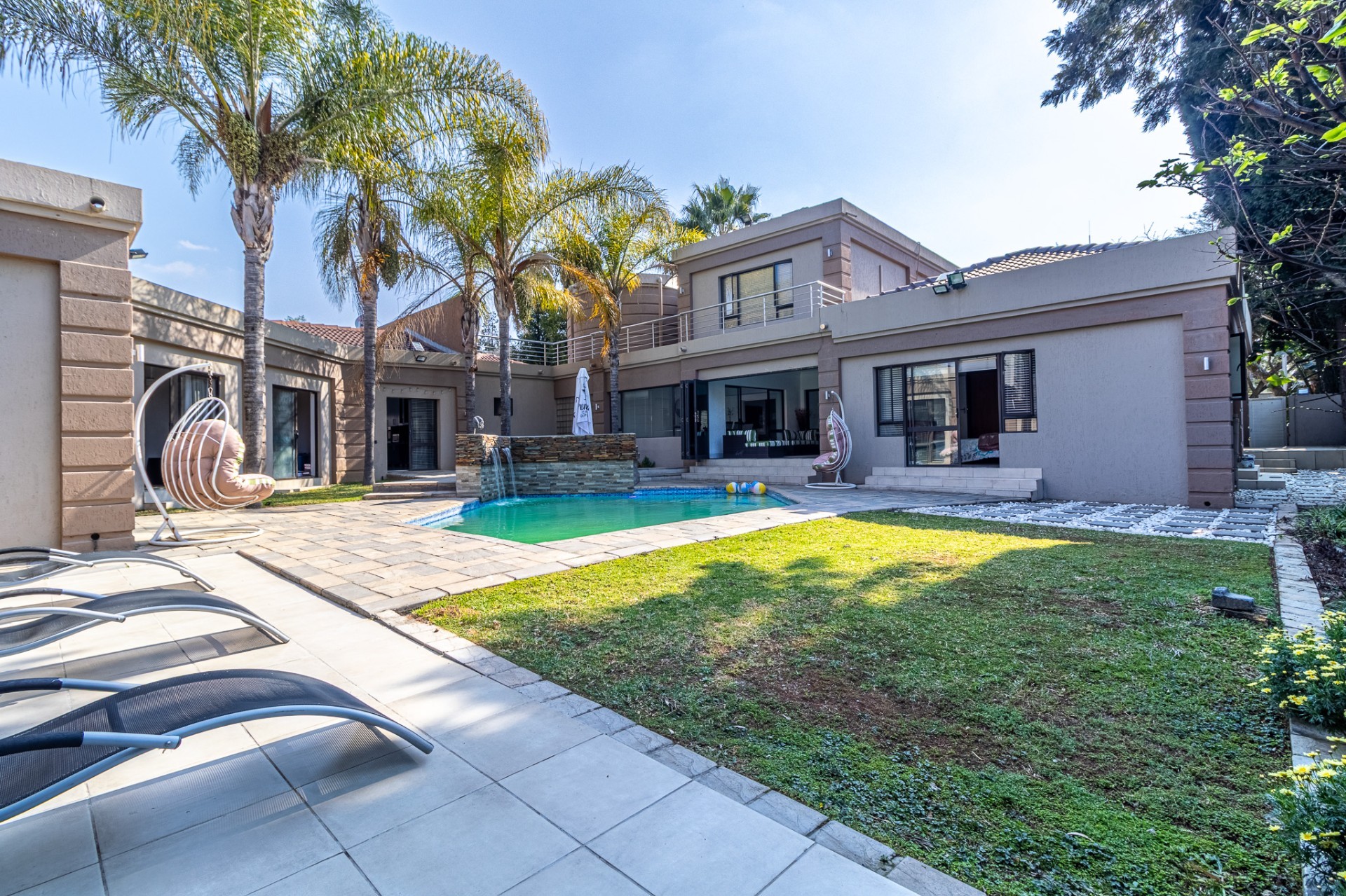 House for sale in Fourways Gardens, Sandton, 553 m²