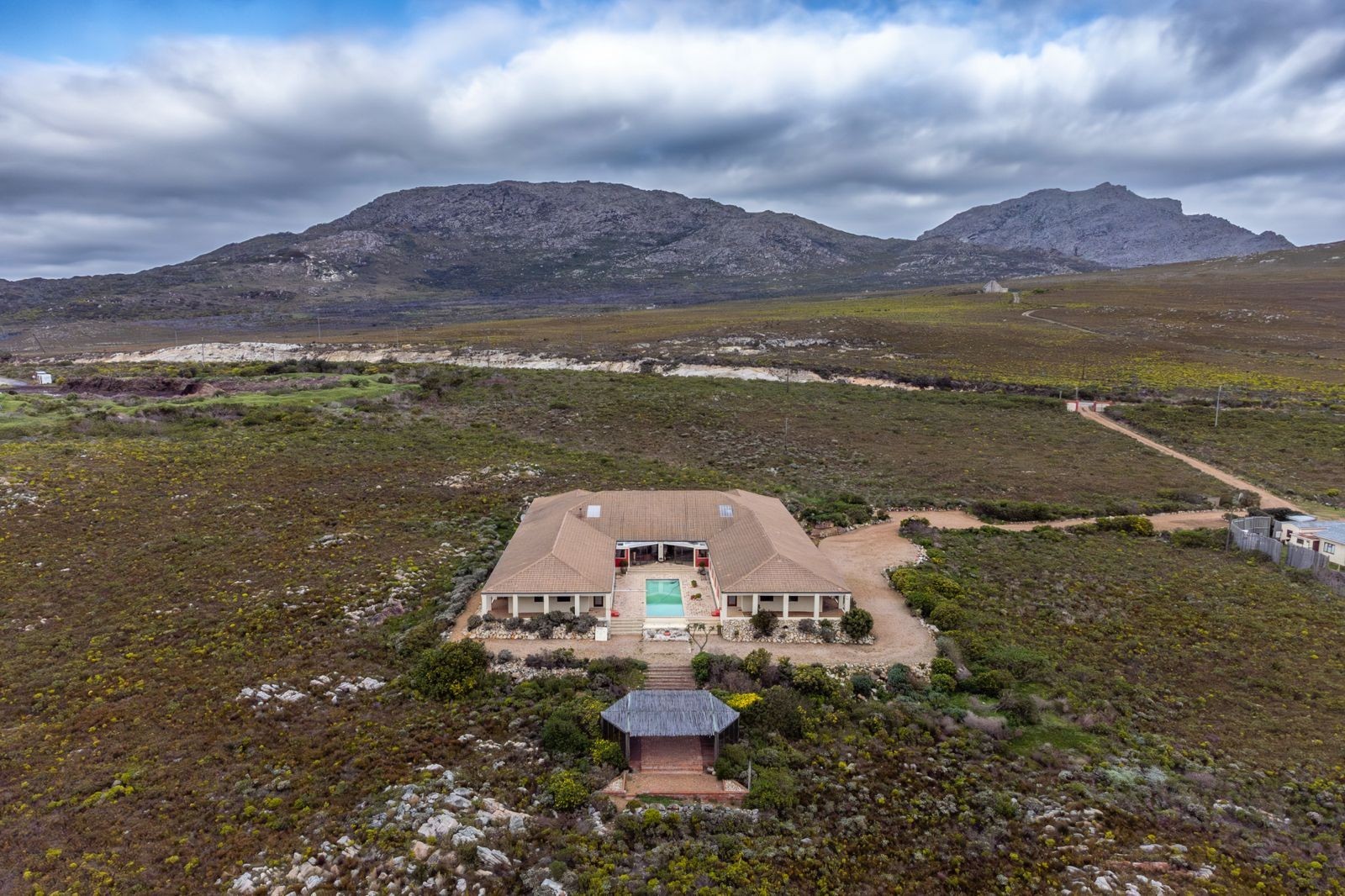 Farm for sale in Pringle Bay Rural, Pringle Bay, Hangklip, Pringle Bay Rural, Pringle Bay, Western Cape, 700 m²