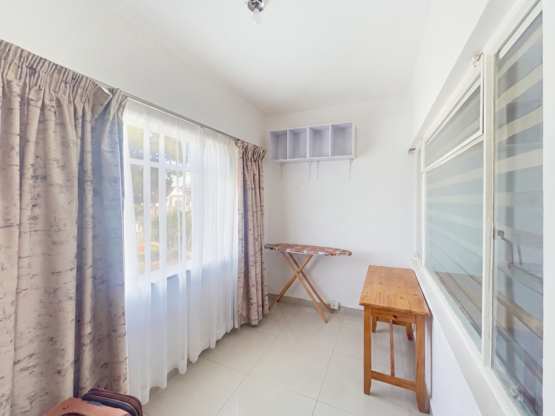 Apartment for rent in Windermere, Durban, KwaZulu Natal, 63 m²