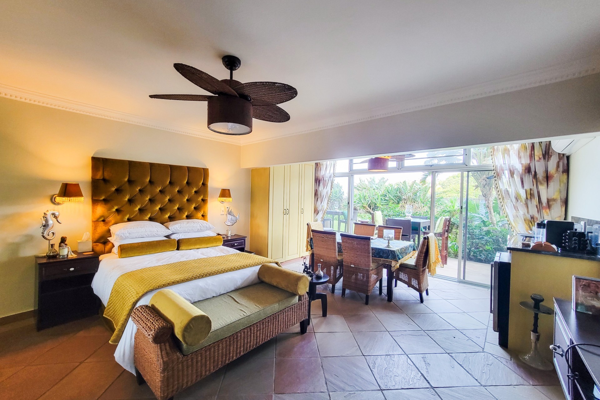 Studio Apartment for sale in Umhlanga, KwaZulu Natal, 49 m²