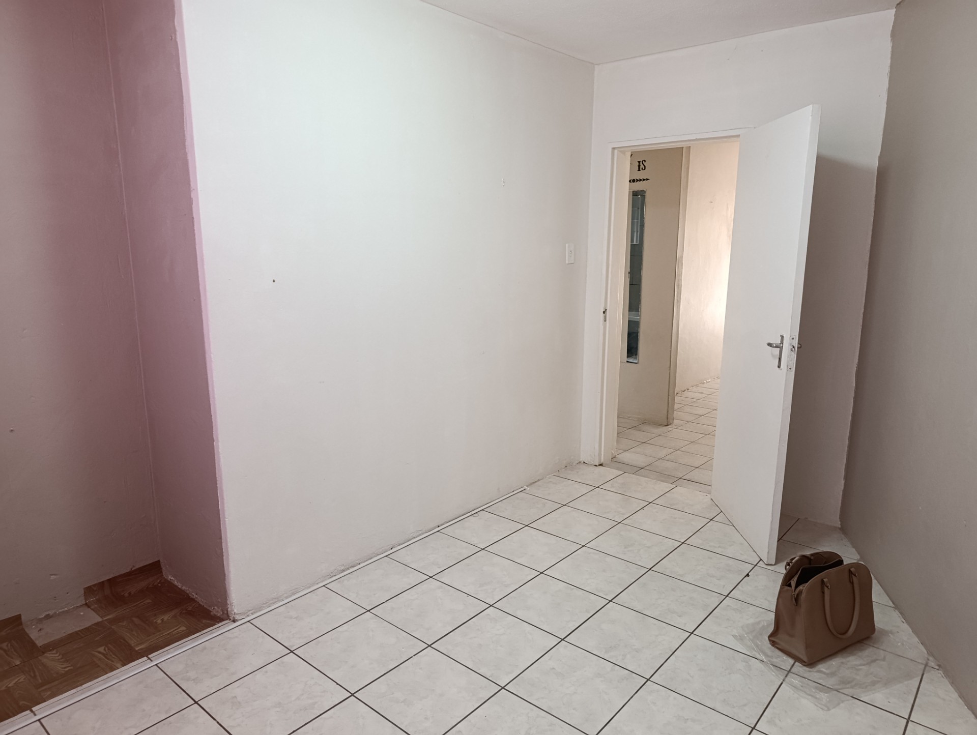 Apartment for rent in Florida, Roodepoort, 64 m²