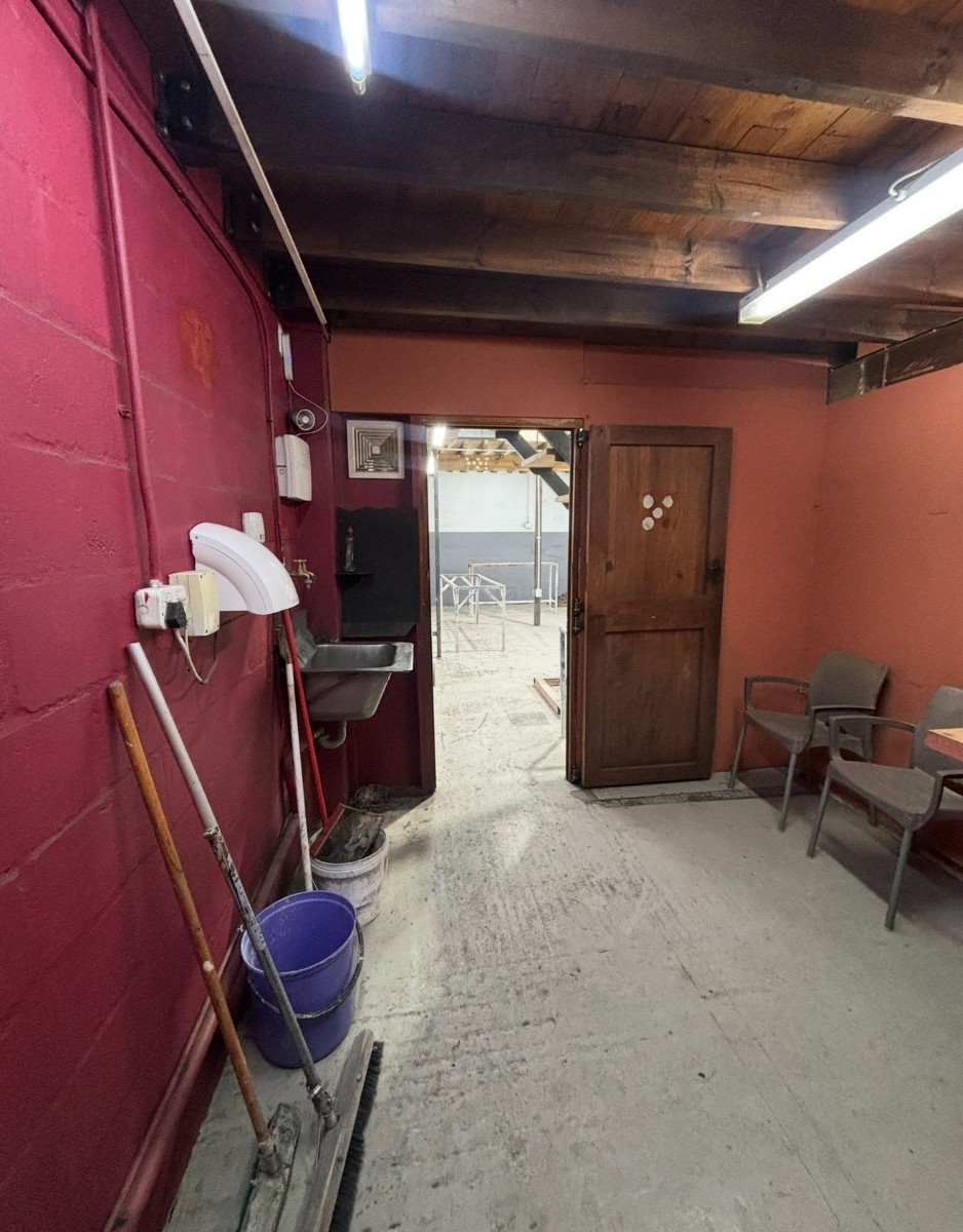 Industrial Property for sale in Charleston Hill, Paarl, 140 m²
