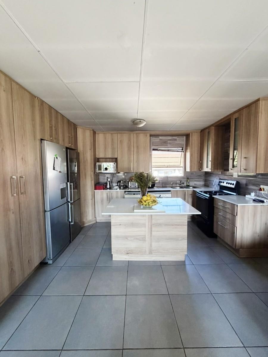 Apartment for sale in Lyttelton Manor, Centurion
