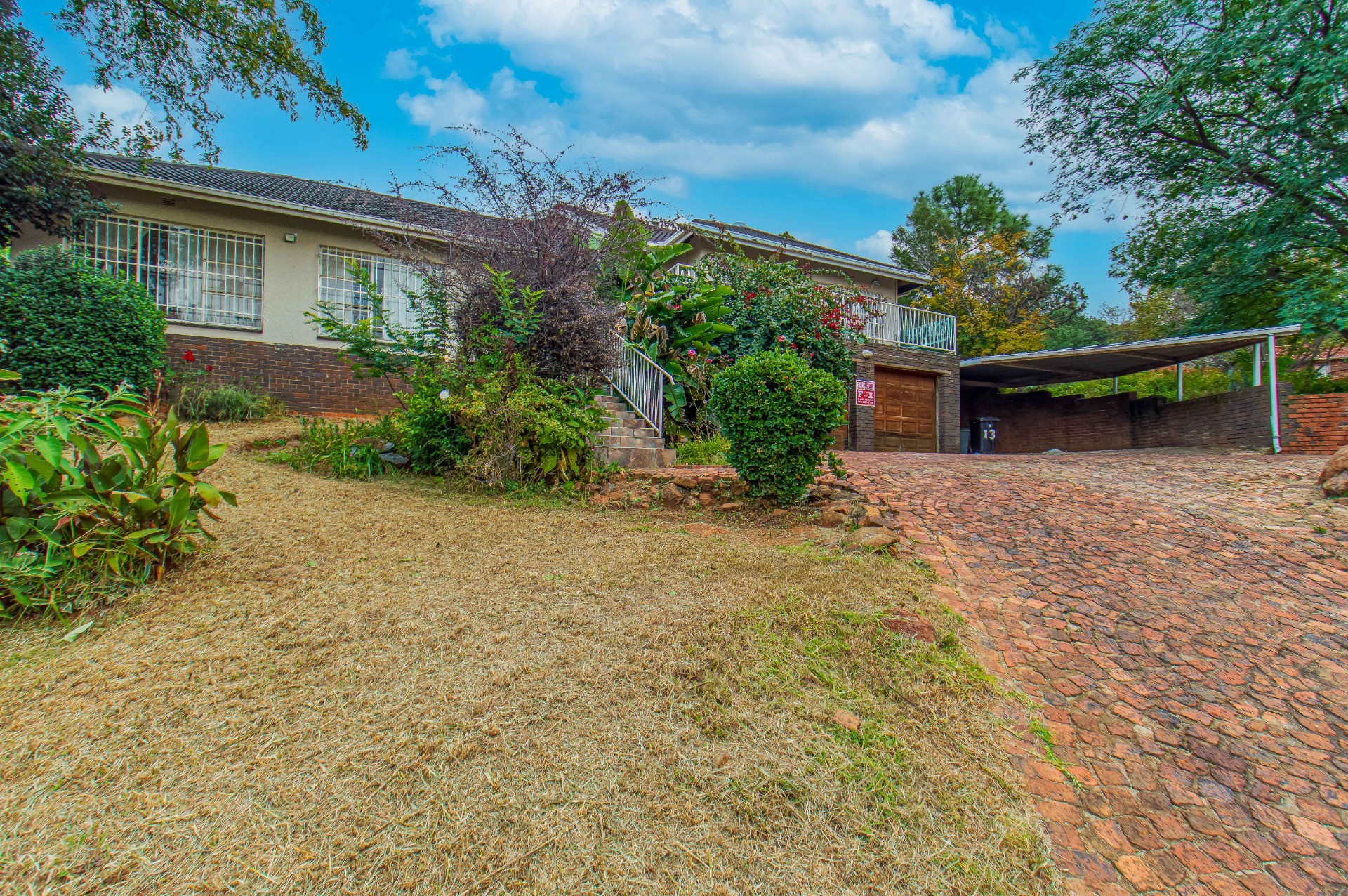 House for sale in Mondeor, Johannesburg, 1222 m²