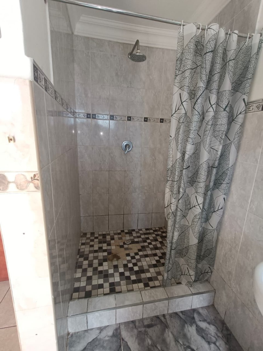 House for sale in Westgate, Mitchells Plain, 117 m²