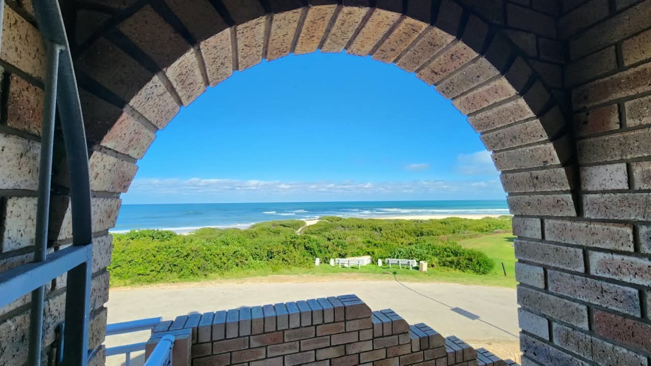 House for sale in Aston Bay, Jeffreys Bay, 581 m²