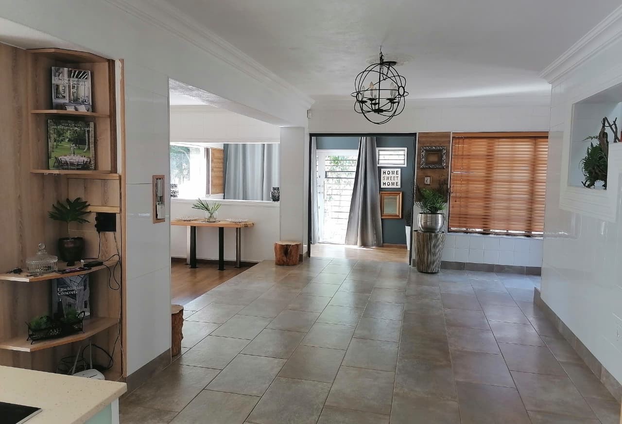 House for rent in Bryanston, Sandton, 900 m²
