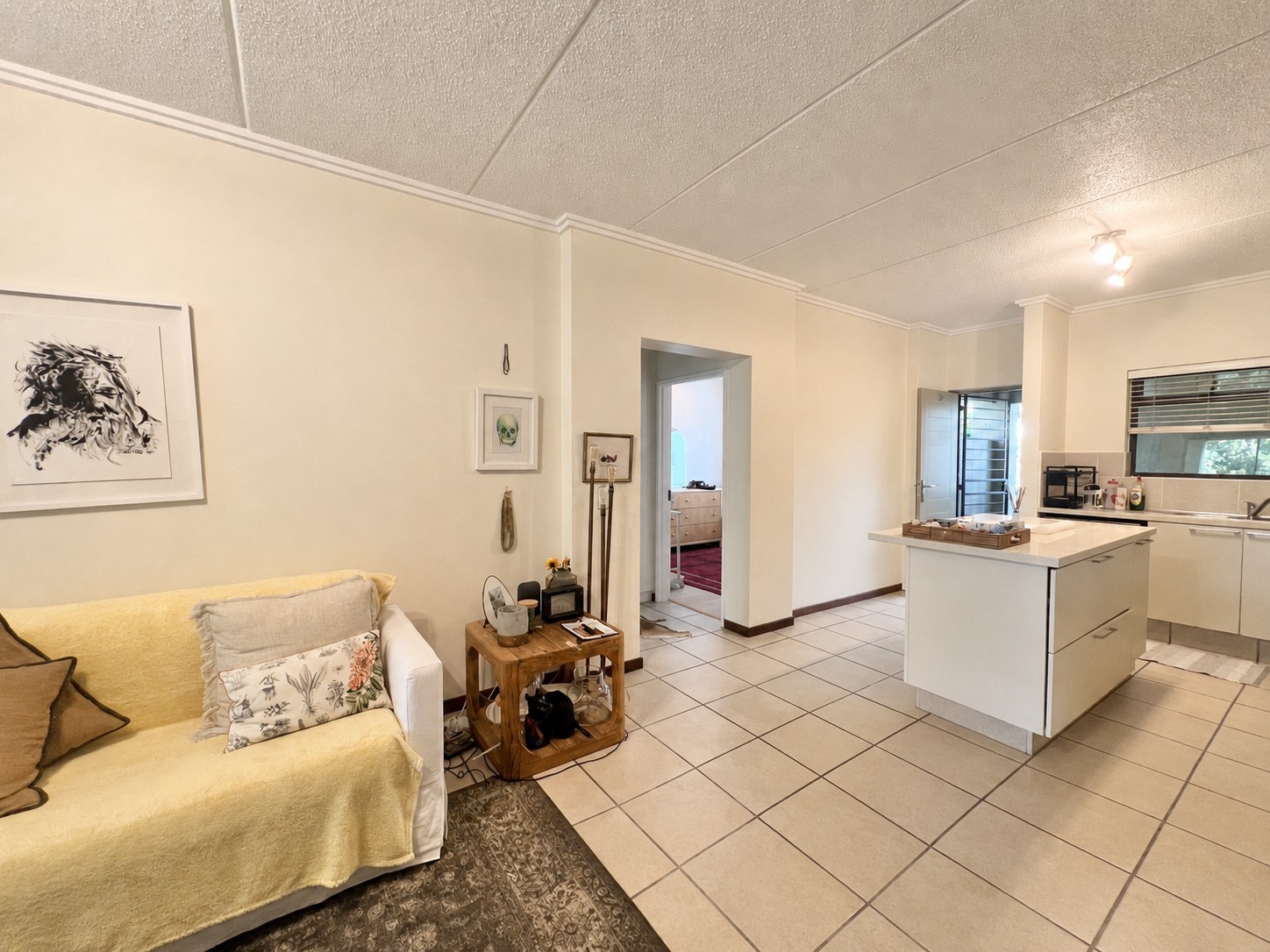 Apartment for rent in Bryanston, Sandton, 80 m²