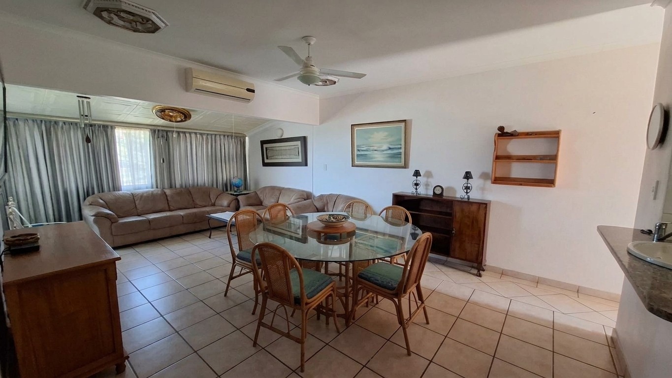 Apartment for sale in Manaba Beach, Margate, KwaZulu Natal, 76 m²