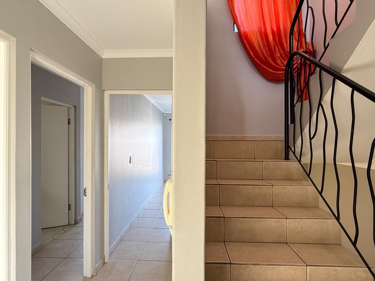 Duplex for rent in Bloubergstrand, Blouberg, 186 m²