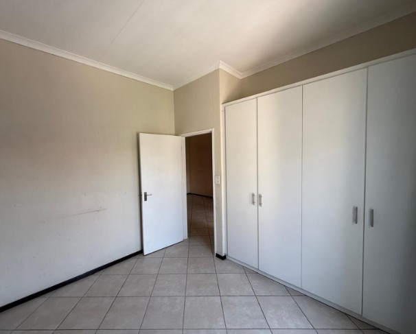 Apartment for rent in Goedeburg, Benoni, 00 0, Waterfall park, 0 Beryl street, Goedeburg, Benoni, Gauteng