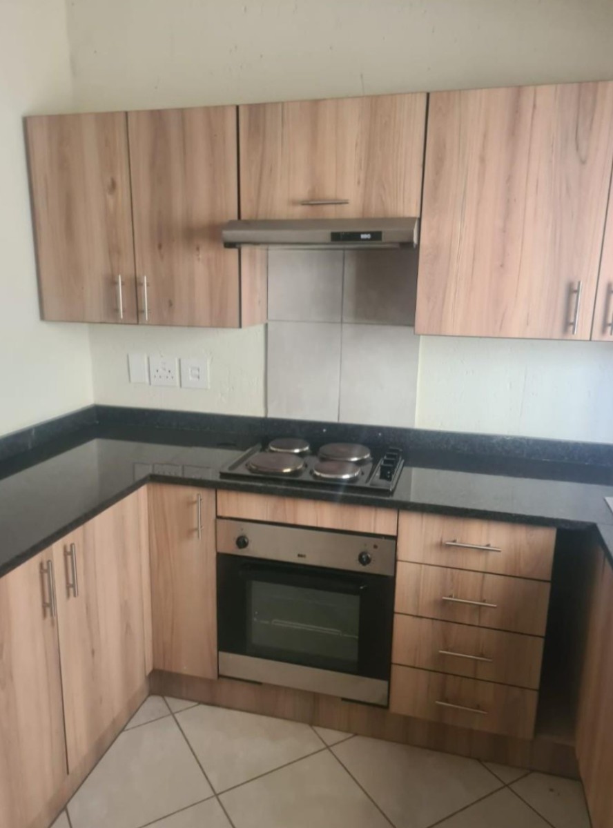 Apartment for rent in Goedeburg, Benoni, 00 0, Waterfall park, 0 Beryl street, Goedeburg, Benoni, Gauteng