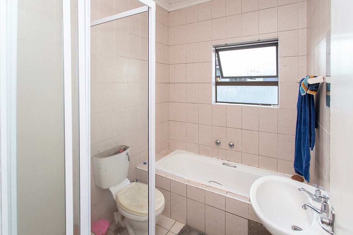 Apartment for sale in Sanlamhof, Bellville, 46 m²