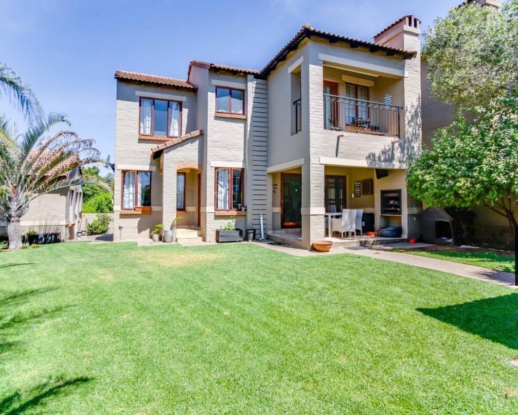 House for sale in Bloubosrand, Randburg, 150 m²